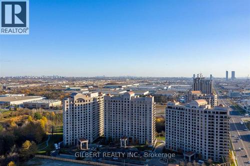 907 - 9255 Jane Street, Vaughan, ON - Outdoor With View