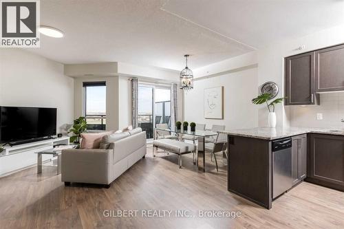 907 - 9255 Jane Street, Vaughan, ON - Indoor