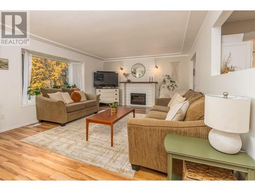 5121 14 Street Ne, Salmon Arm, BC - Indoor Photo Showing Living Room With Fireplace