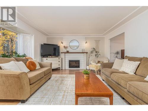 5121 14 Street Ne, Salmon Arm, BC - Indoor Photo Showing Living Room With Fireplace