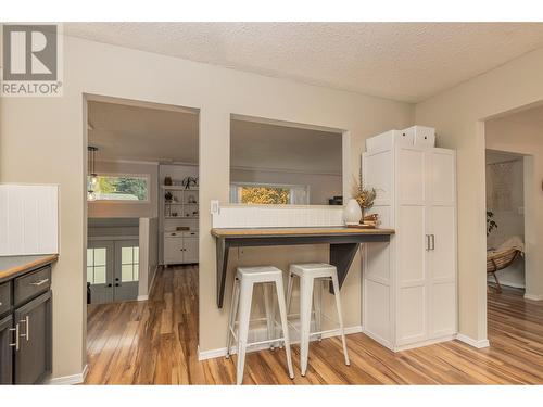 5121 14 Street Ne, Salmon Arm, BC - Indoor