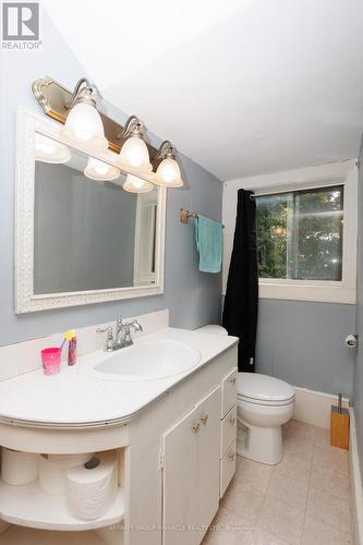 163 Sturgeon Point Road, Kawartha Lakes (Fenelon Falls), ON - Indoor Photo Showing Bathroom