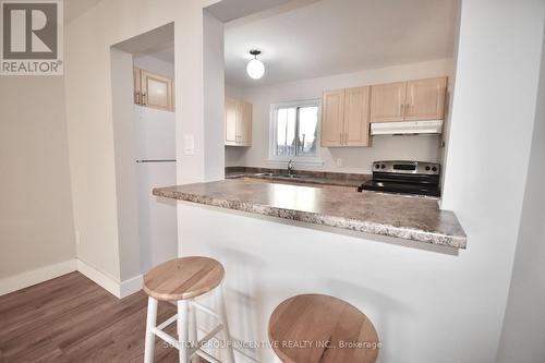 8 - 8 Guildford Crescent, Brampton, ON - Indoor Photo Showing Kitchen