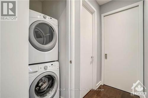 2002 - 111 Champagne Avenue S, Ottawa, ON - Indoor Photo Showing Laundry Room