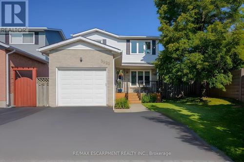 3521 Toffee Street, Burlington, ON - Outdoor With Facade