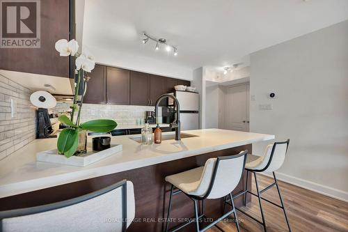 7 - 2563 Sixth Line, Oakville, ON - Indoor Photo Showing Kitchen