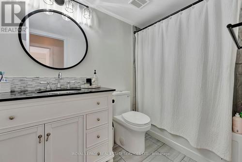 7 - 2563 Sixth Line, Oakville, ON - Indoor Photo Showing Bathroom