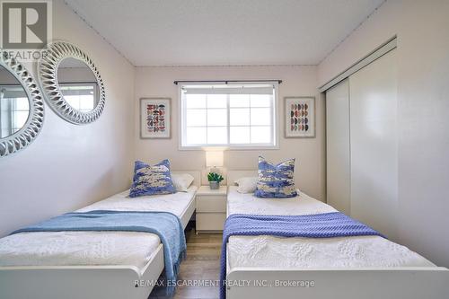 1145 Riddell Crescent, Milton, ON - Indoor Photo Showing Bedroom