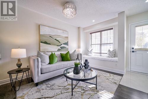 1145 Riddell Crescent, Milton, ON - Indoor Photo Showing Living Room