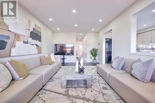 1145 Riddell Crescent, Milton, ON - Indoor Photo Showing Living Room