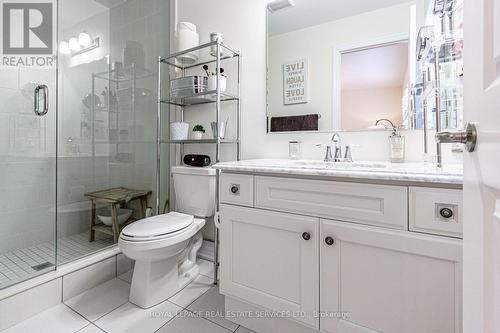 3326 Carding Mill Trail, Oakville, ON - Indoor Photo Showing Bathroom