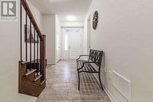 3326 Carding Mill Trail, Oakville, ON - Indoor Photo Showing Other Room