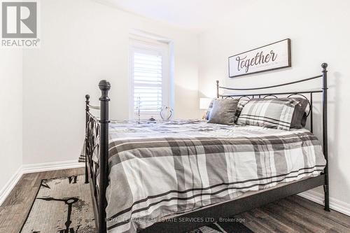 3326 Carding Mill Trail, Oakville, ON - Indoor Photo Showing Bedroom