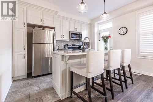 3326 Carding Mill Trail, Oakville, ON - Indoor Photo Showing Kitchen