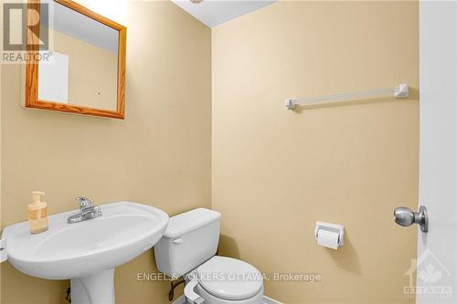 1739 Meadowbrook Road, Ottawa, ON - Indoor Photo Showing Bathroom