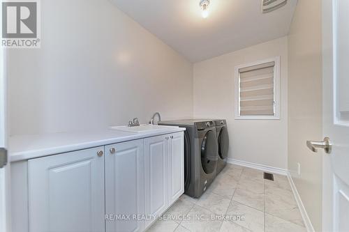 56 Royal Fern Crescent, Caledon, ON - Indoor Photo Showing Laundry Room