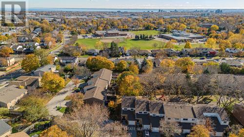 93 - 1584 Newlands Crescent, Burlington, ON - Outdoor With View