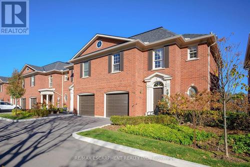 106 Fairwood Place W, Burlington, ON - Outdoor