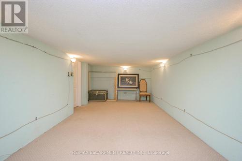 106 Fairwood Place W, Burlington, ON - Indoor Photo Showing Other Room