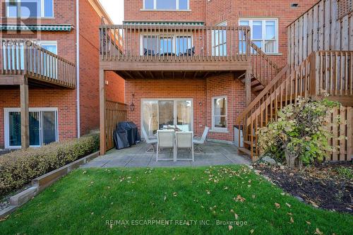 106 Fairwood Place W, Burlington, ON - Outdoor With Exterior