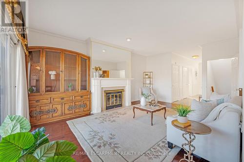 106 Fairwood Place W, Burlington, ON - Indoor Photo Showing Living Room With Fireplace