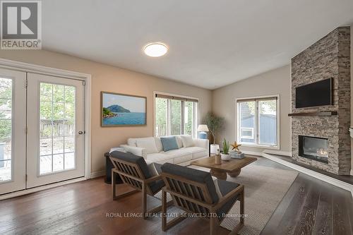 411 Trafalgar Road, Oakville, ON - Indoor Photo Showing Living Room With Fireplace