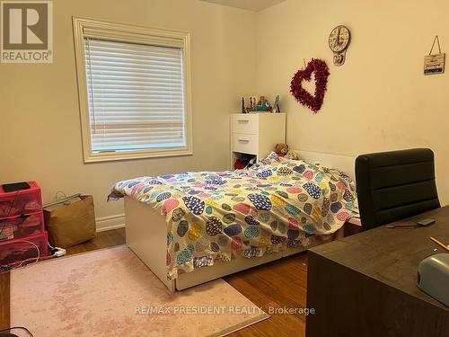 5520 Ethan Drive, Mississauga, ON - Indoor Photo Showing Bedroom