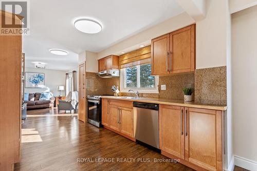 2604 Homelands Drive, Mississauga, ON - Indoor Photo Showing Kitchen With Double Sink