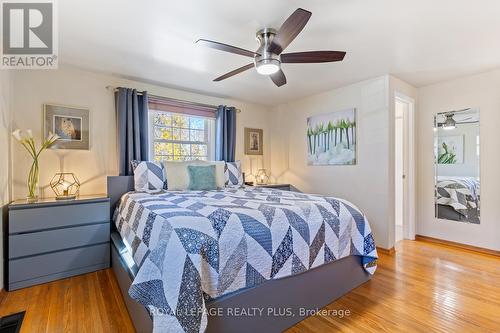 2604 Homelands Drive, Mississauga, ON - Indoor Photo Showing Bedroom