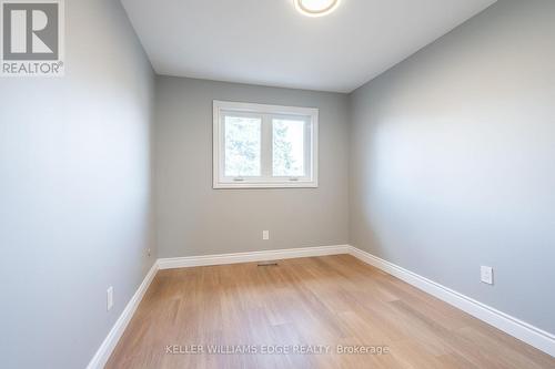 5201 Banting Court, Burlington, ON - Indoor Photo Showing Other Room