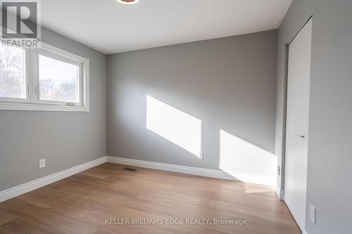 5201 Banting Court, Burlington, ON - Indoor Photo Showing Other Room