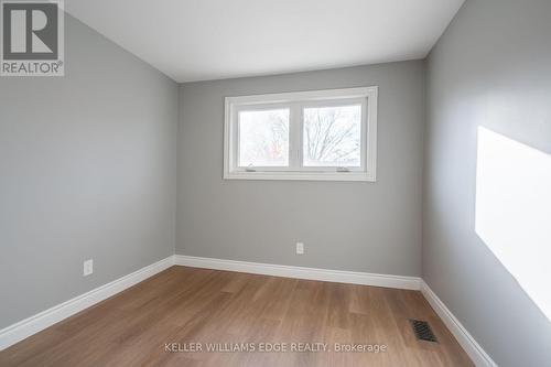 5201 Banting Court, Burlington, ON - Indoor Photo Showing Other Room