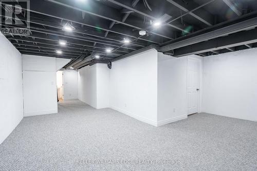 5201 Banting Court, Burlington, ON - Indoor Photo Showing Basement