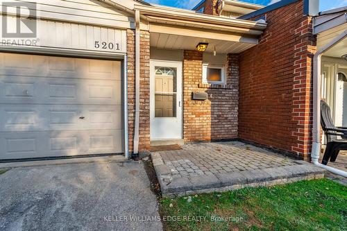 5201 Banting Court, Burlington, ON - Outdoor