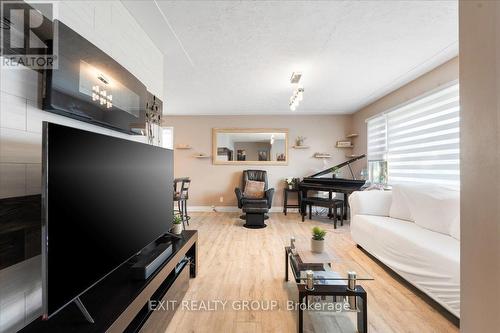 69 First Avenue, Quinte West, ON - Indoor