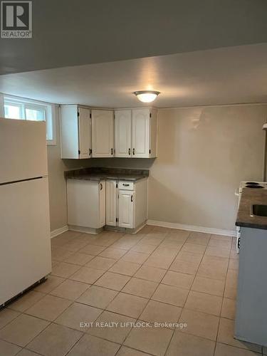 1437 Westbrook Drive, Peterborough (Monaghan), ON - Indoor Photo Showing Kitchen