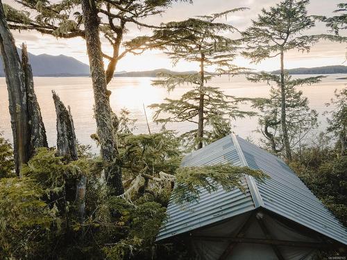 Lt 1 Vargas Island, Tofino, BC 