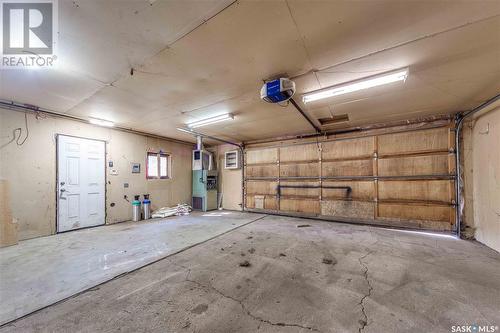 622 31St Street W, Saskatoon, SK - Indoor Photo Showing Garage