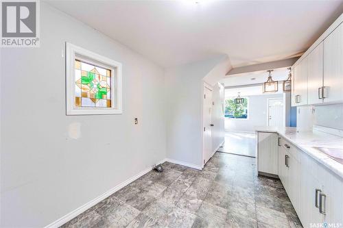 622 31St Street W, Saskatoon, SK - Indoor Photo Showing Kitchen