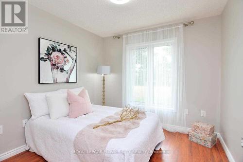 795 Stone Road N, Guelph, ON - Indoor Photo Showing Bedroom