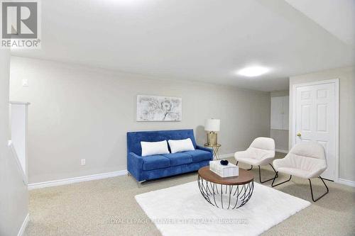 795 Stone Road N, Guelph, ON - Indoor Photo Showing Living Room