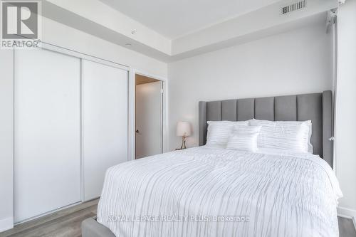 2005 - 290 Adelaide Street W, Toronto, ON - Indoor Photo Showing Bedroom