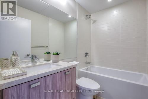 2005 - 290 Adelaide Street W, Toronto, ON - Indoor Photo Showing Bathroom