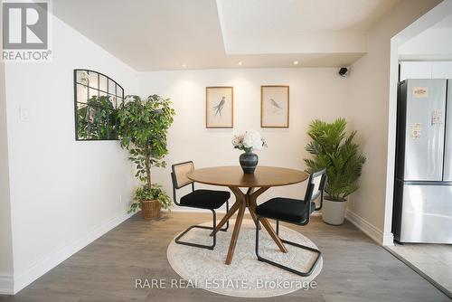 203 - 24 Wellesley Street W, Toronto, ON - Indoor Photo Showing Dining Room