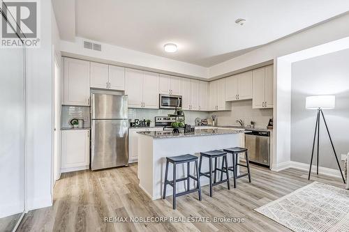 B602 - 5279 Highway  7 Road, Vaughan, ON - Indoor Photo Showing Kitchen With Stainless Steel Kitchen