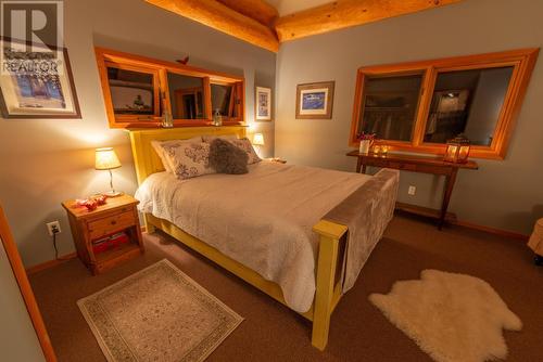 3140 3A Highway, Nelson, BC - Indoor Photo Showing Bedroom