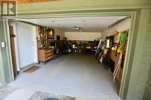 3140 3A Highway, Nelson, BC - Indoor Photo Showing Garage