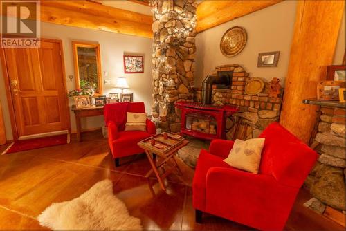 3140 3A Highway, Nelson, BC - Indoor