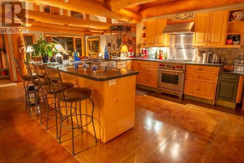 3140 3A Highway, Nelson, BC - Indoor Photo Showing Kitchen