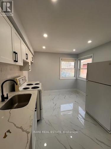 1942 Duluth Crescent, London, ON - Indoor Photo Showing Kitchen